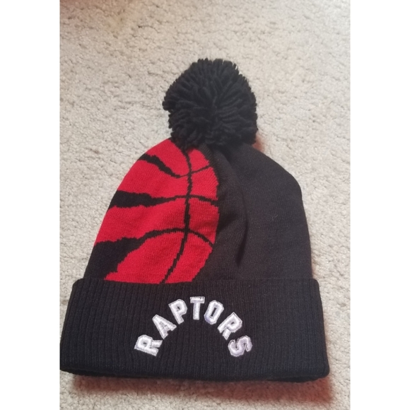 NBA Raptors Winter Hat - Picture 1 of 3